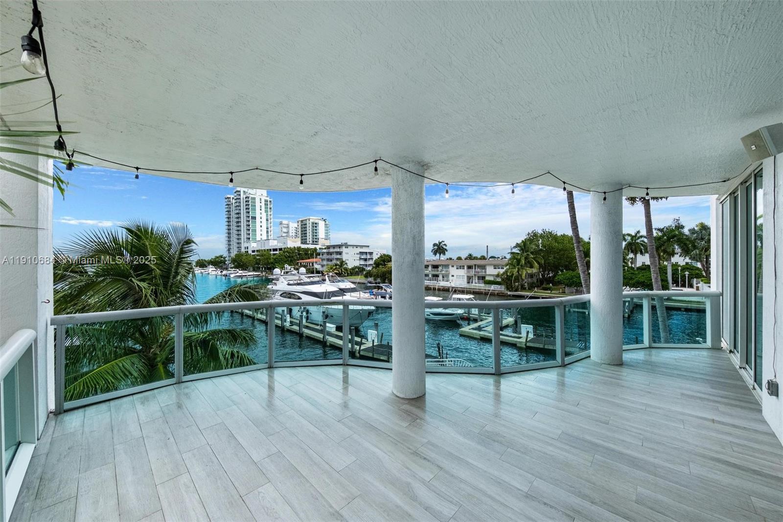 7918 Harbour Island Dr #207, North Bay Village FL 33141