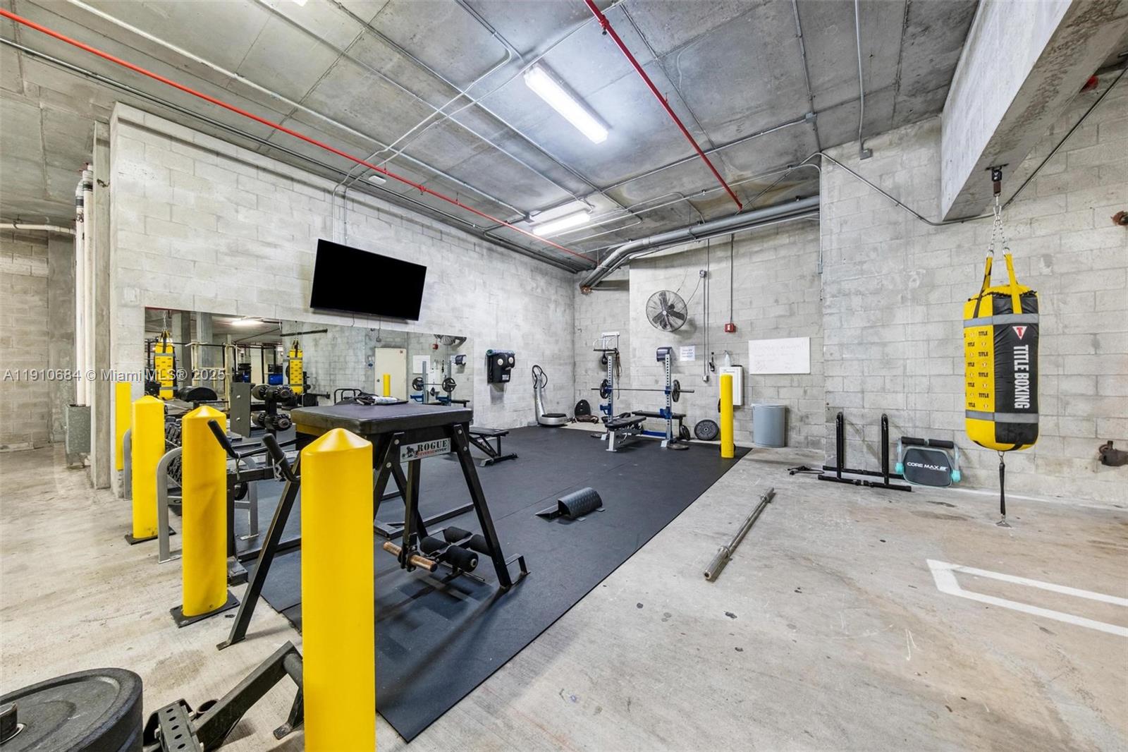 7918 Harbour Island Dr #207, North Bay Village FL 33141