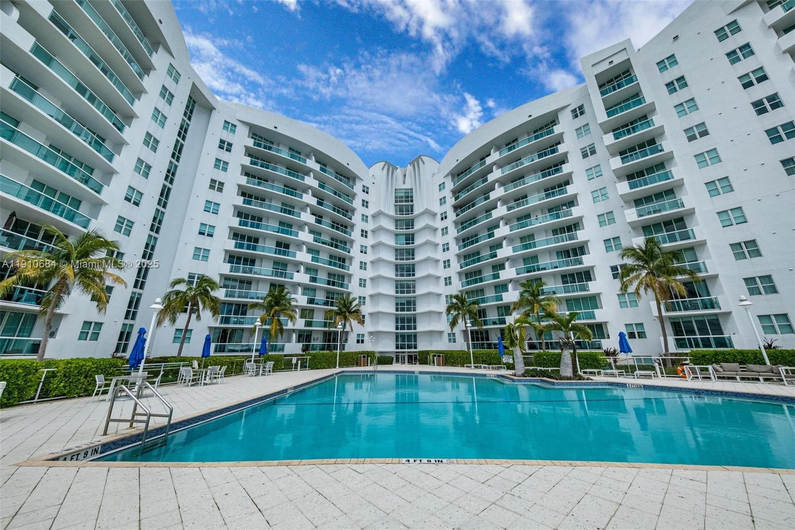 7918 Harbour Island Dr #207, North Bay Village FL 33141