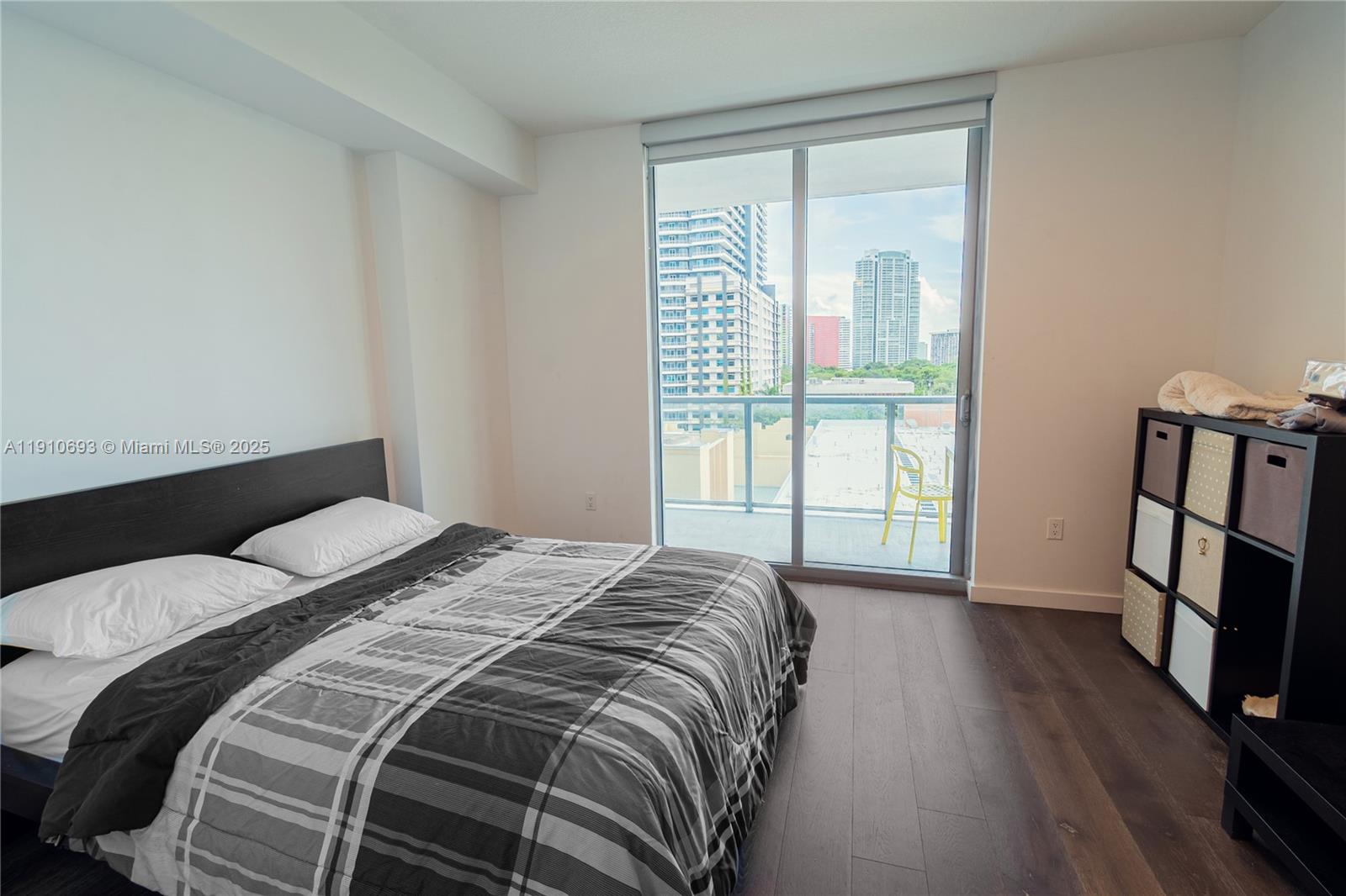 79 SW 12th St #1002-S, Miami FL 33130