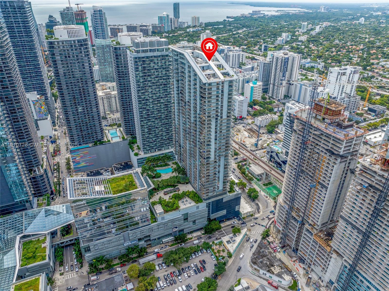 88 SW 7th St #1004, Miami FL 33130