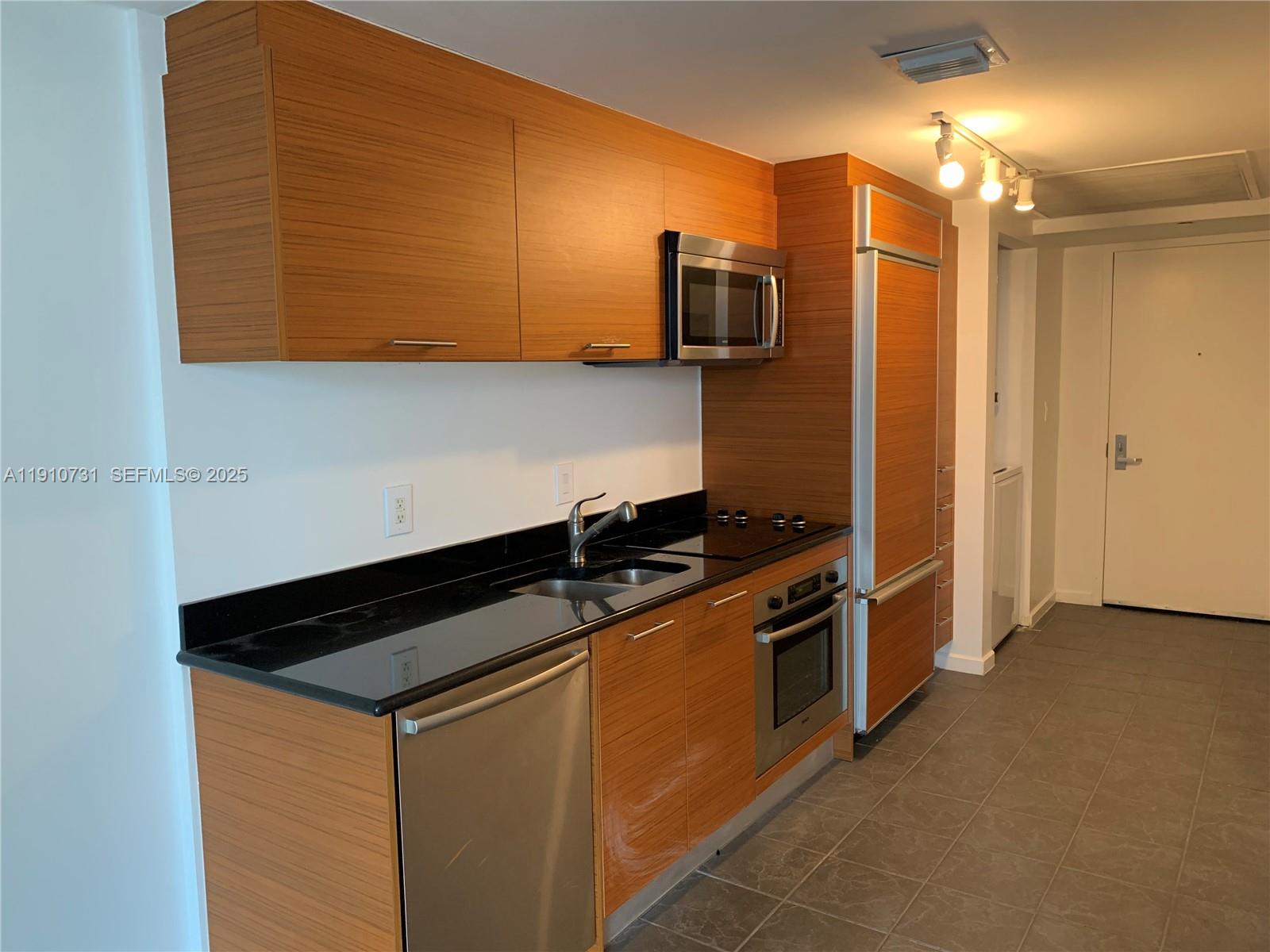 50 Biscayne Blvd #2909, Miami FL 33132