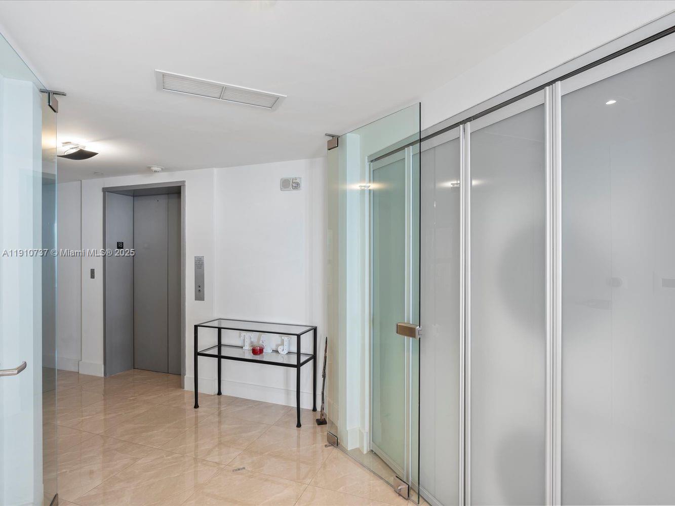1331 Brickell Bay Dr #1811, Miami FL 33131