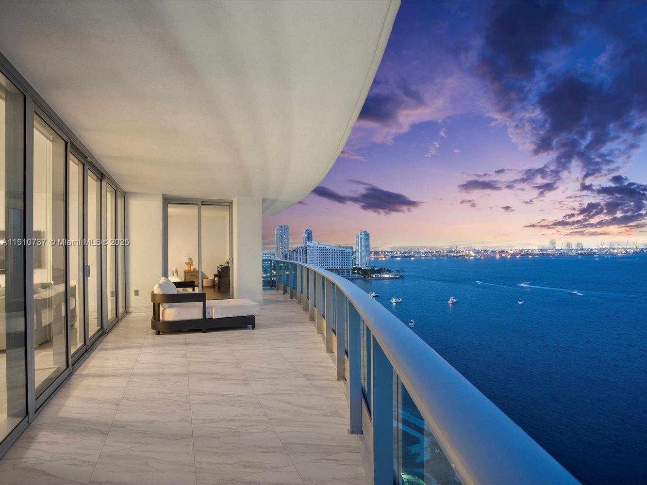 1331 Brickell Bay Dr #1811, Miami FL 33131