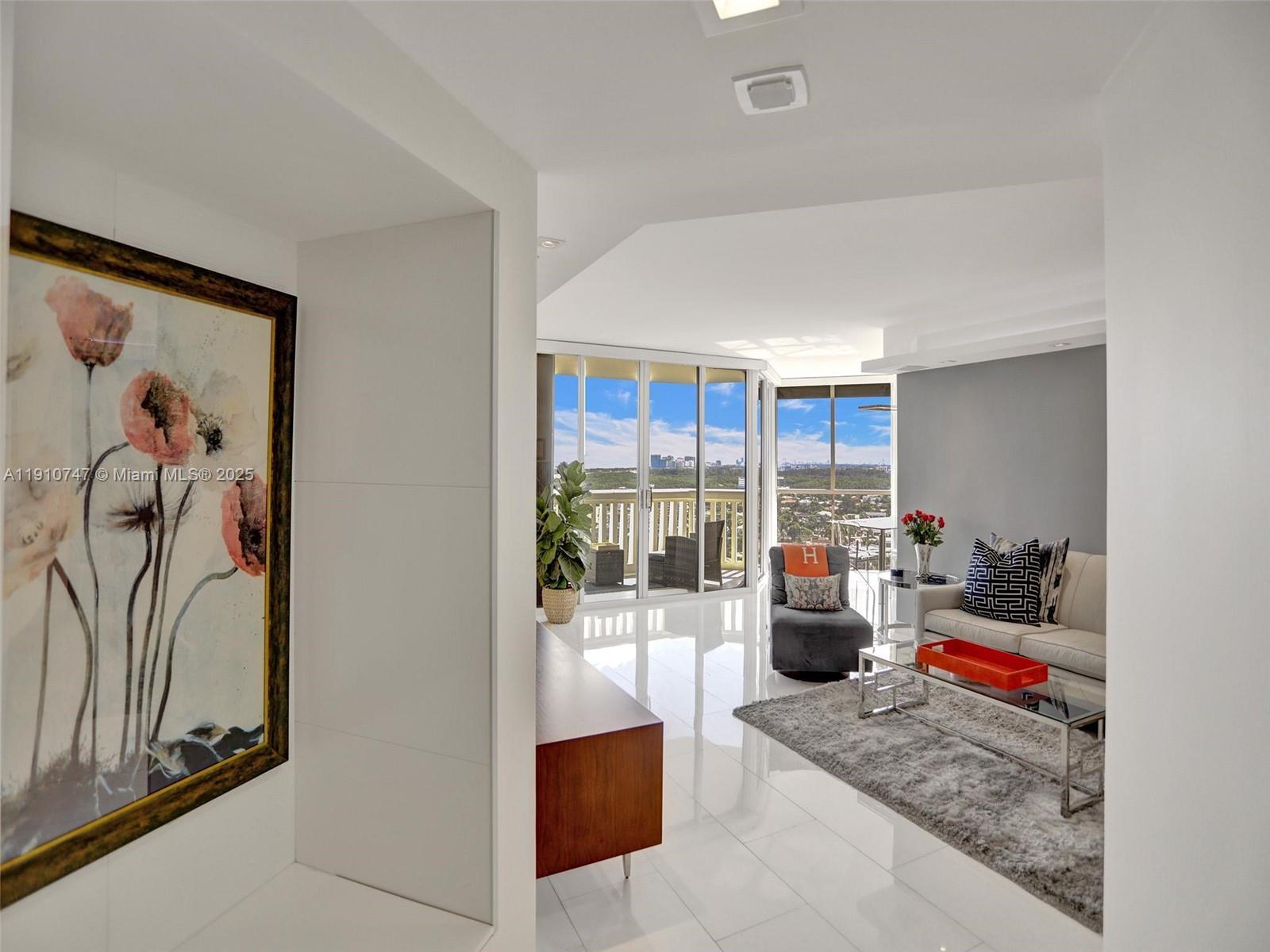 1000 E Island Blvd #2103, Aventura FL 33160