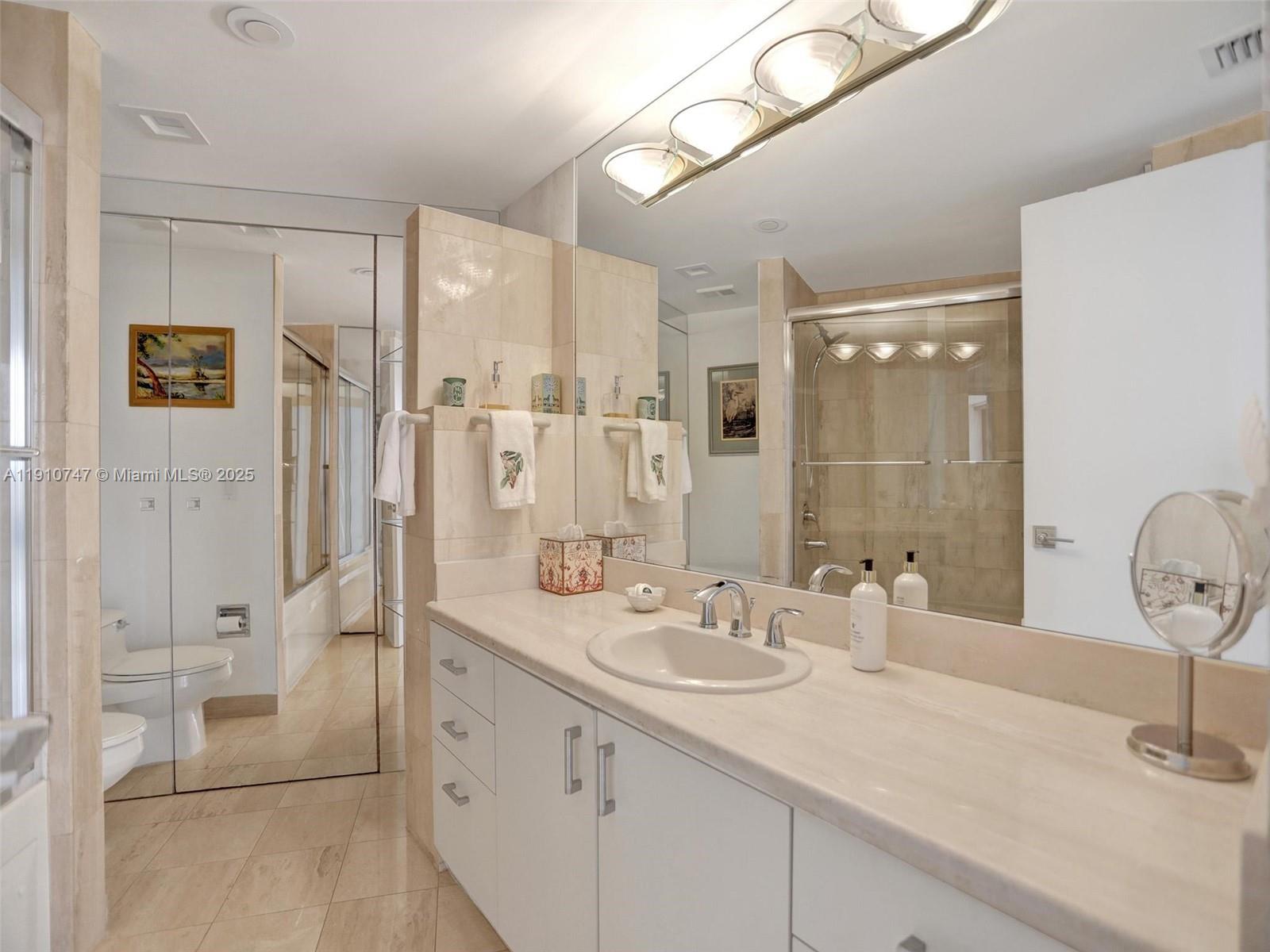1000 E Island Blvd #2103, Aventura FL 33160