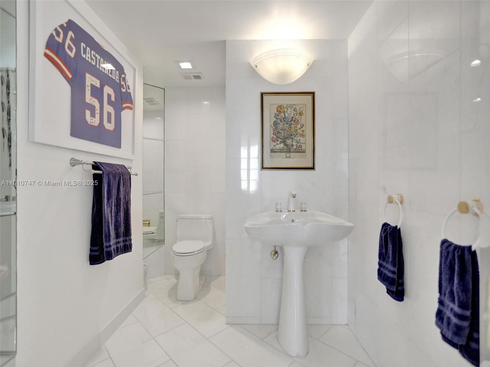 1000 E Island Blvd #2103, Aventura FL 33160