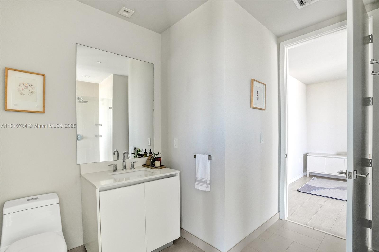 2831 S Bayshore Dr #1808, Miami FL 33133