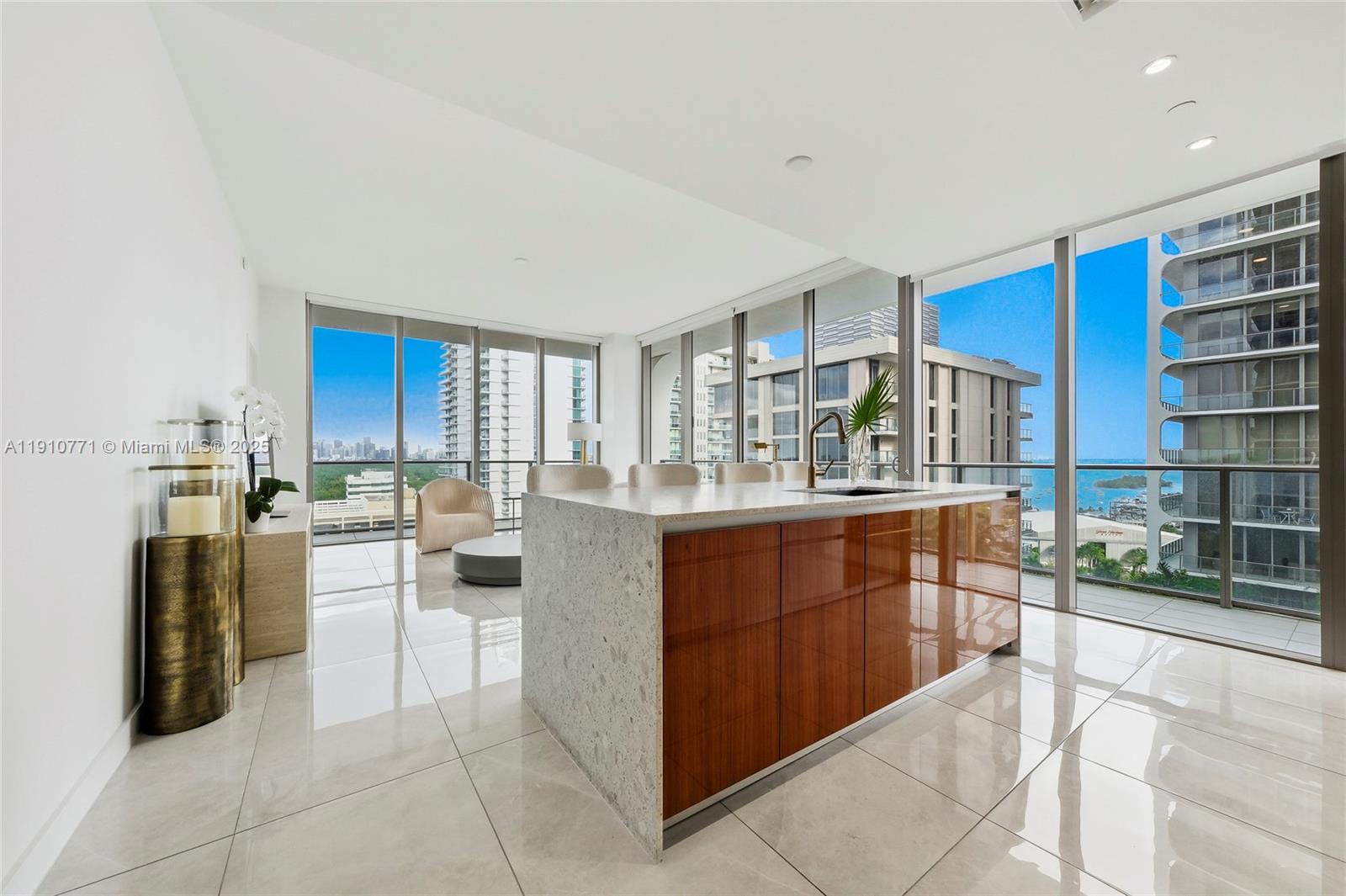 2678 Tigertail Ave #1110, Miami FL 33133