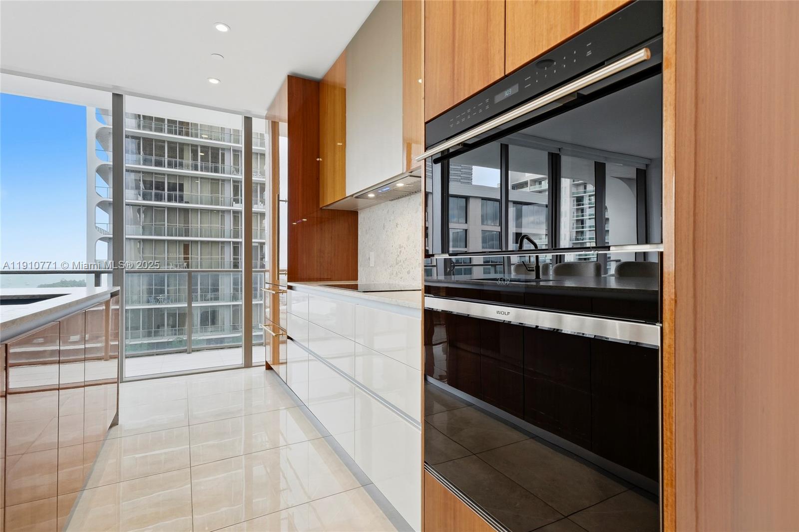 2678 Tigertail Ave #1110, Miami FL 33133