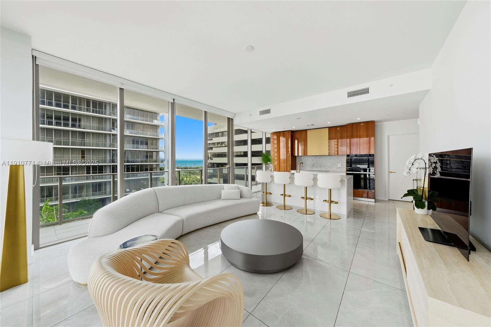 2678 Tigertail Ave #1110, Miami FL 33133