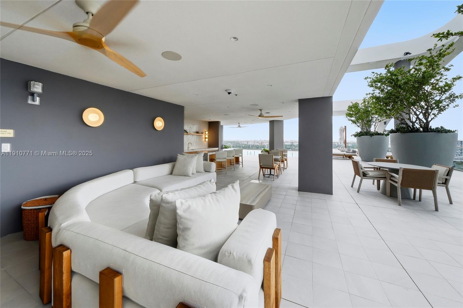 2678 Tigertail Ave #1110, Miami FL 33133