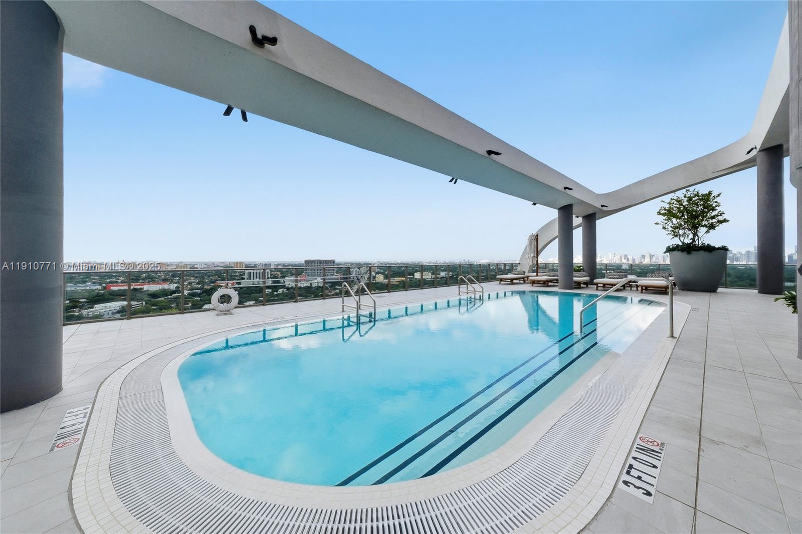 2678 Tigertail Ave #1110, Miami FL 33133