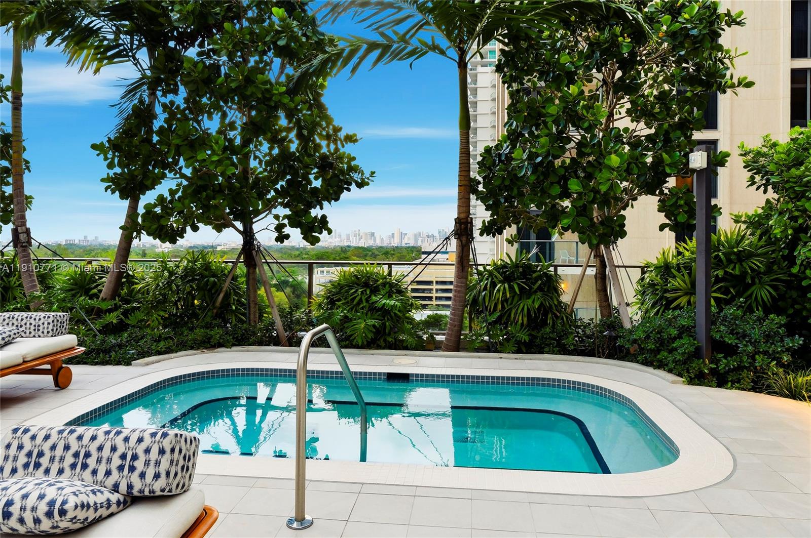 2678 Tigertail Ave #1110, Miami FL 33133