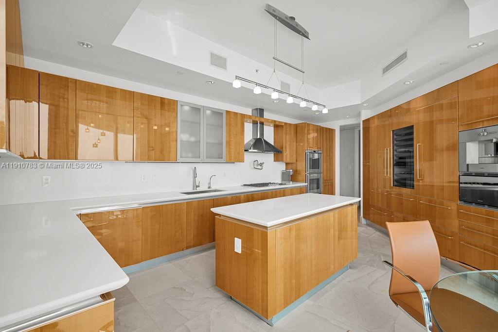 16047 Collins Ave #1104, Sunny Isles Beach FL 33160