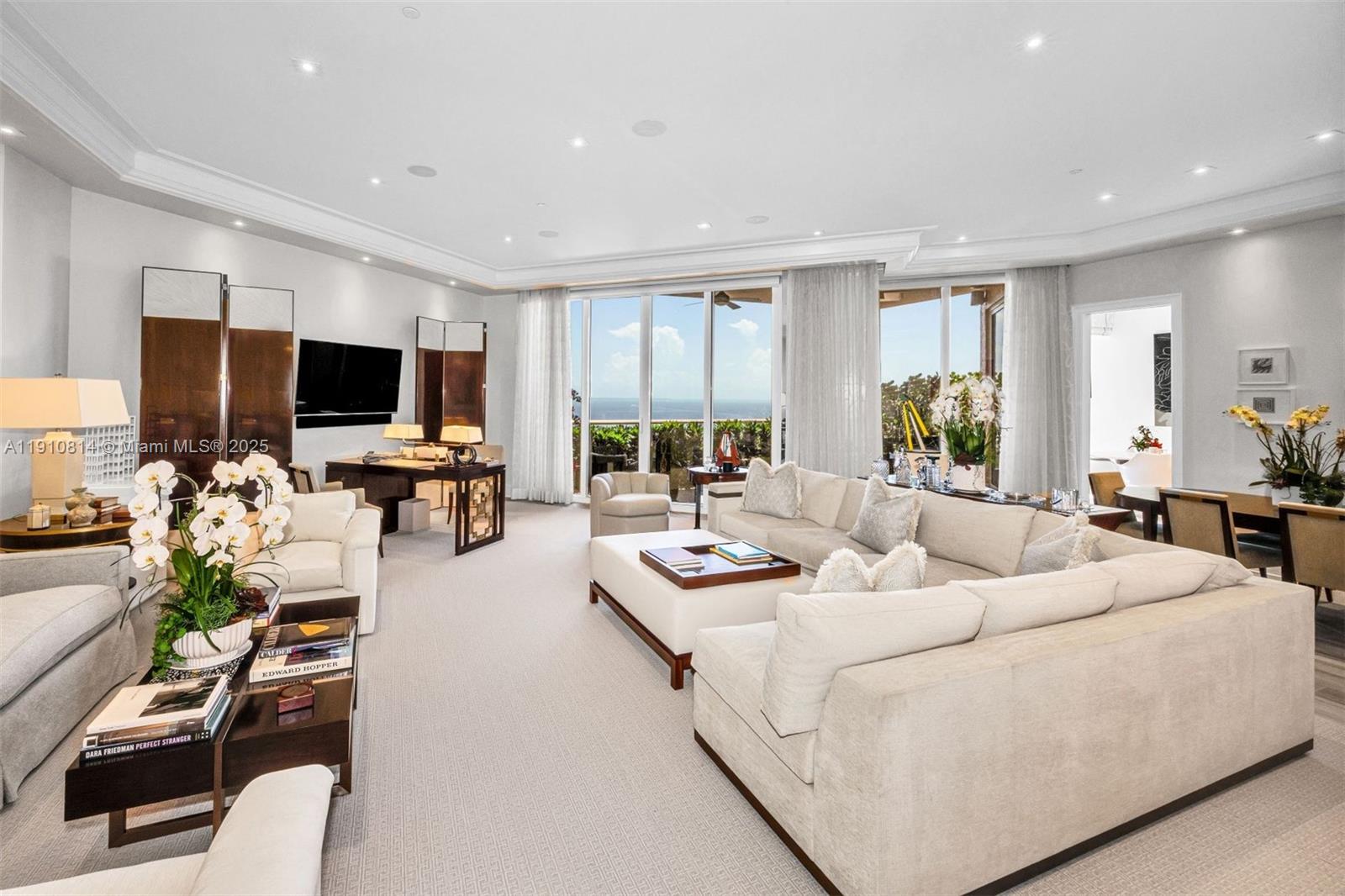 10 Edgewater Dr #PH-C, Coral Gables FL 33133