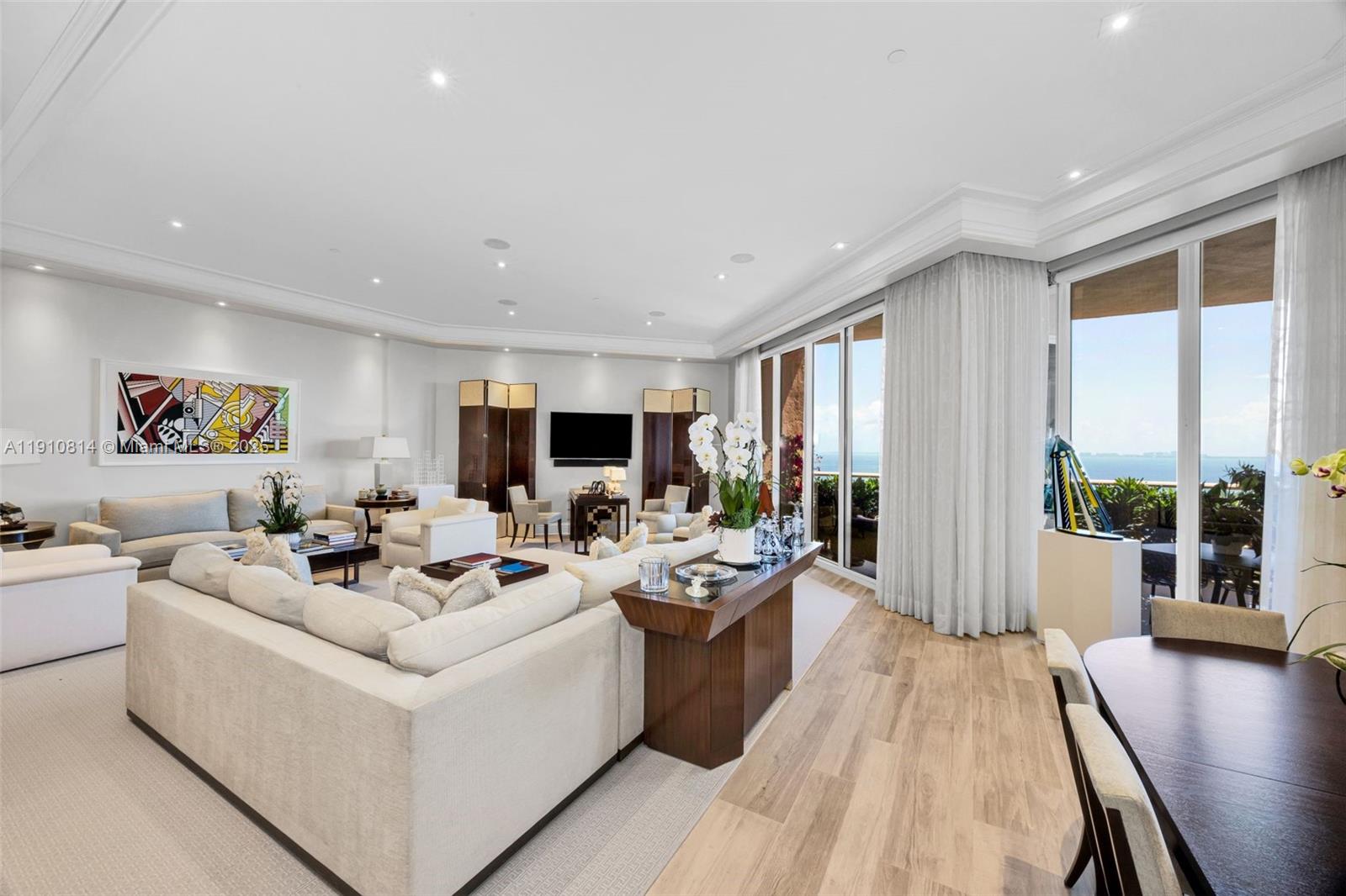 10 Edgewater Dr #PH-C, Coral Gables FL 33133