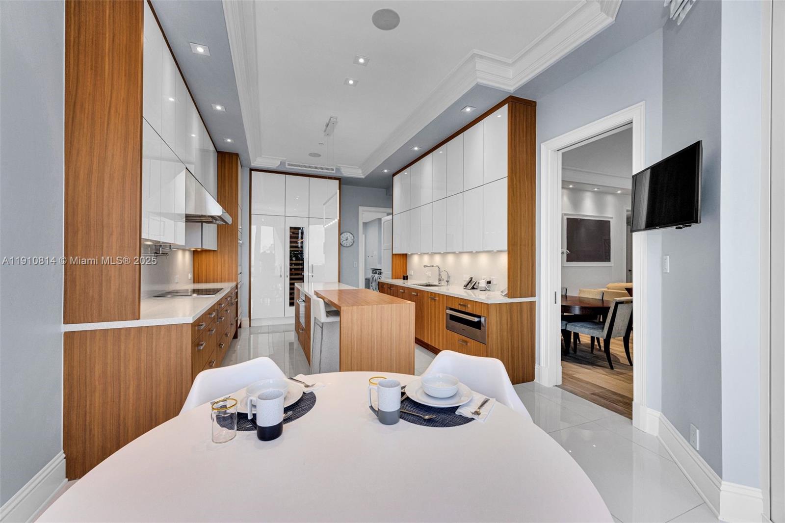 10 Edgewater Dr #PH-C, Coral Gables FL 33133