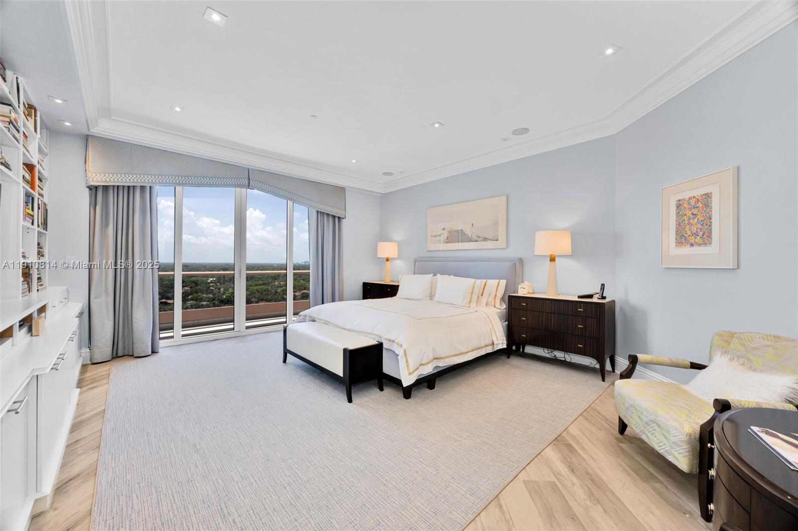 10 Edgewater Dr #PH-C, Coral Gables FL 33133