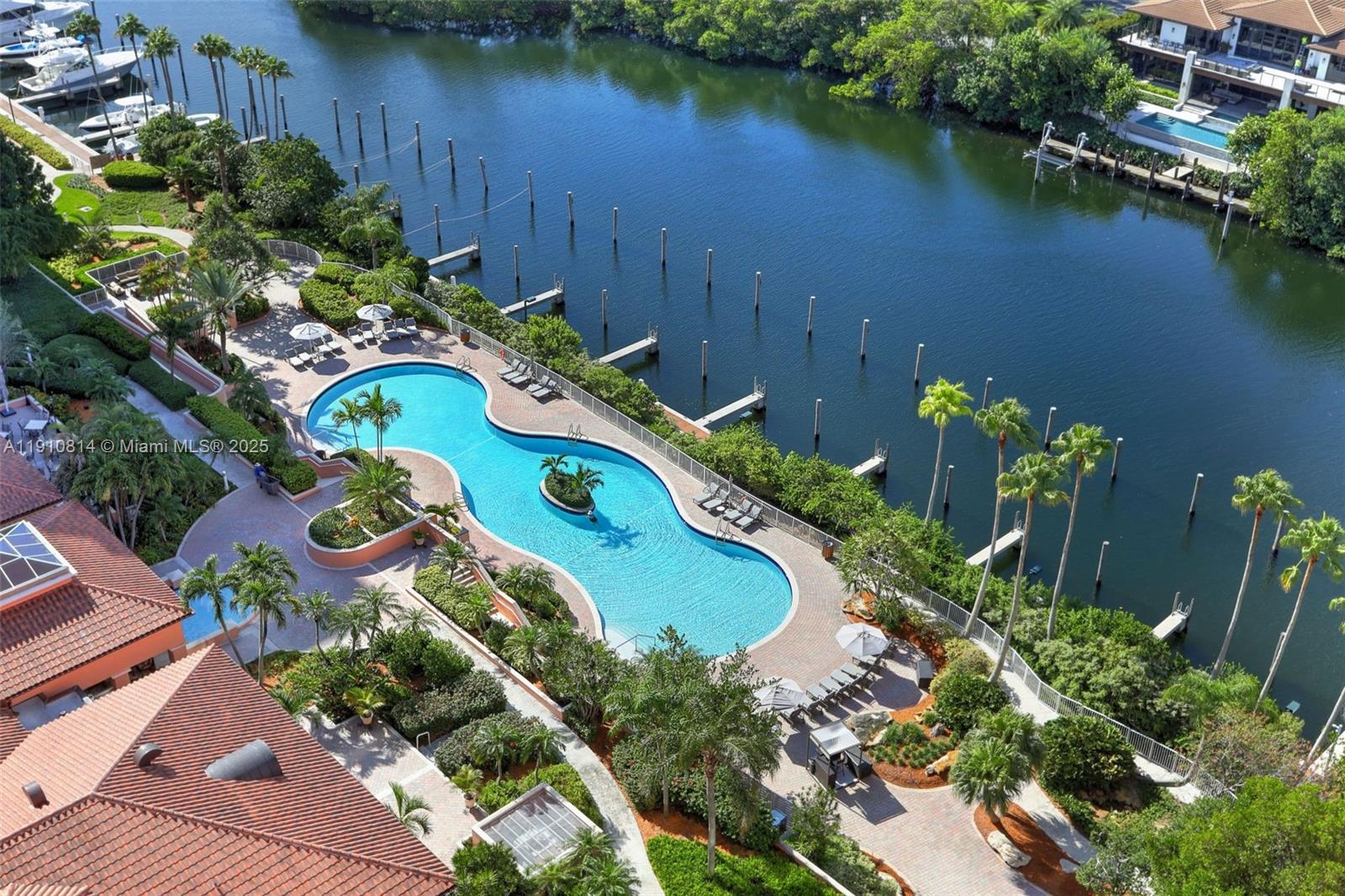 10 Edgewater Dr #PH-C, Coral Gables FL 33133