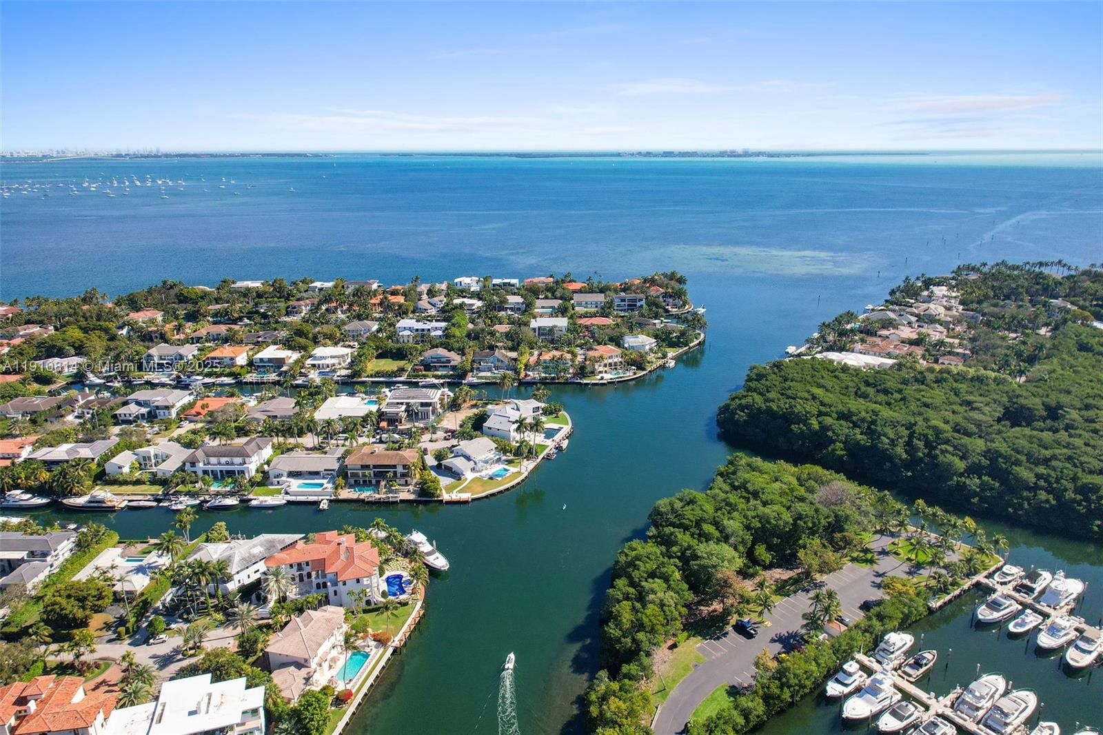 10 Edgewater Dr #PH-C, Coral Gables FL 33133