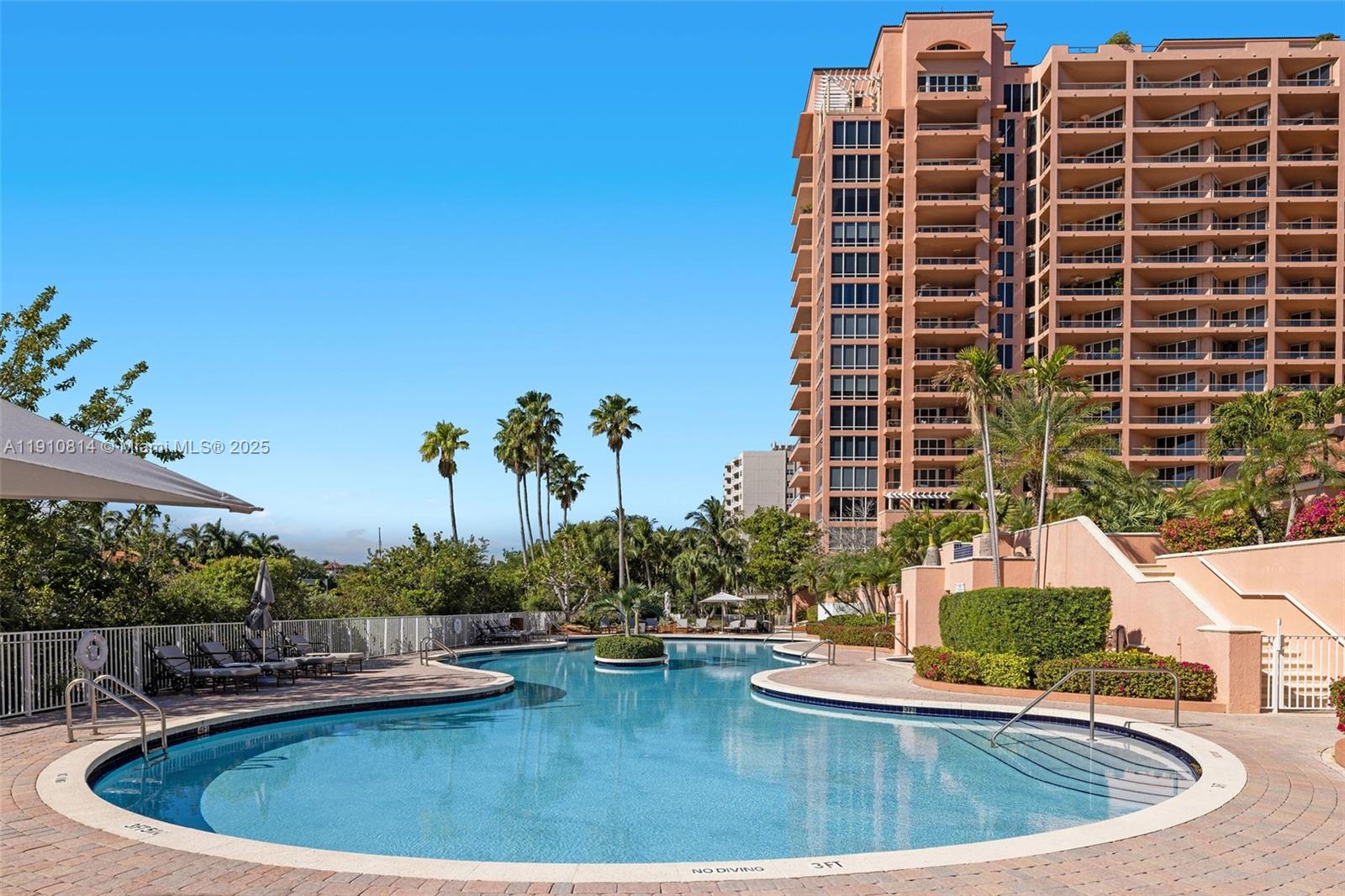 10 Edgewater Dr #PH-C, Coral Gables FL 33133