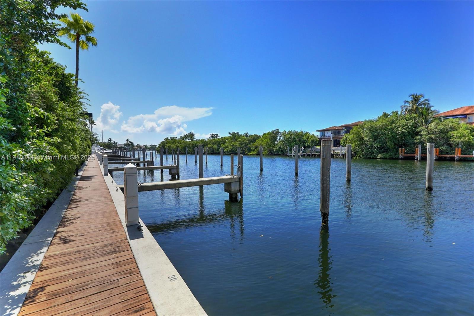 10 Edgewater Dr #PH-C, Coral Gables FL 33133