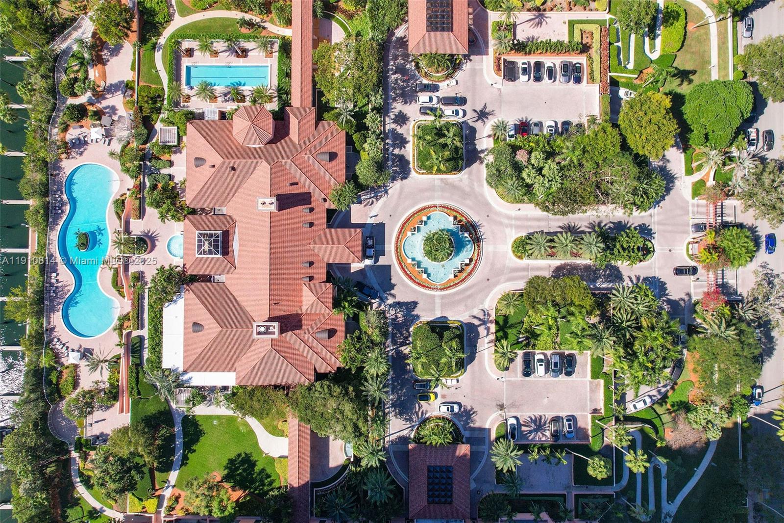 10 Edgewater Dr #PH-C, Coral Gables FL 33133