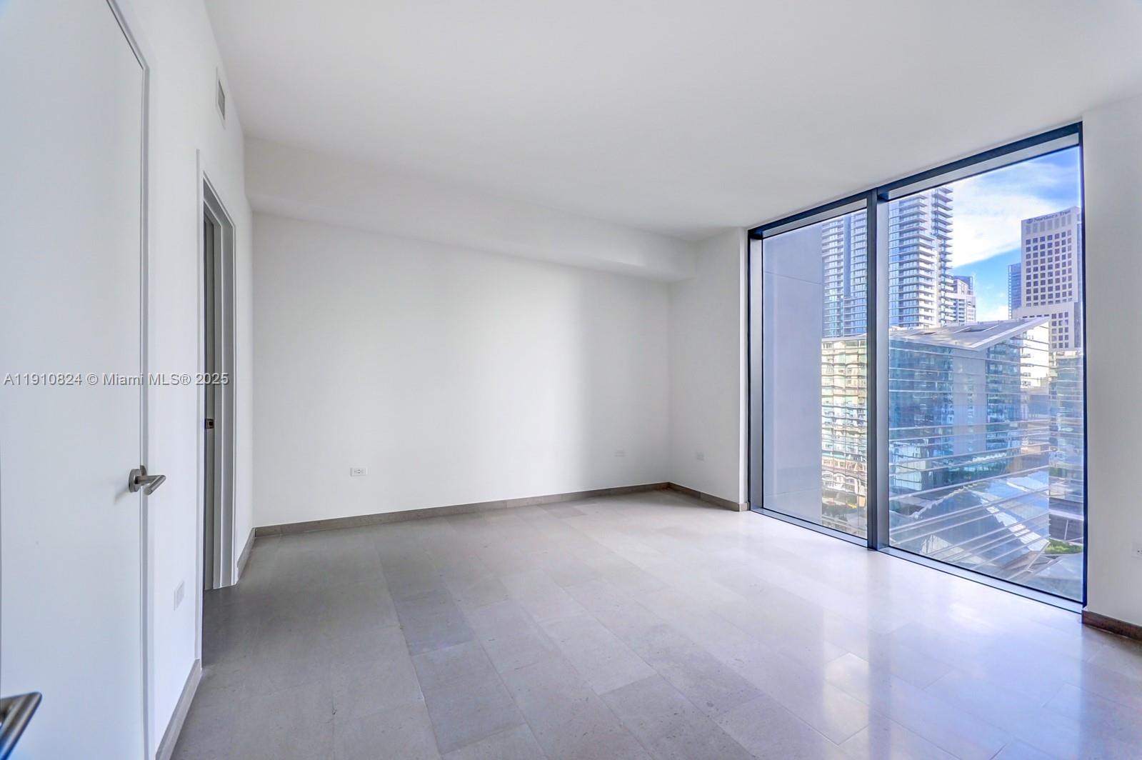 88 SW 7th St #1503, Miami FL 33130