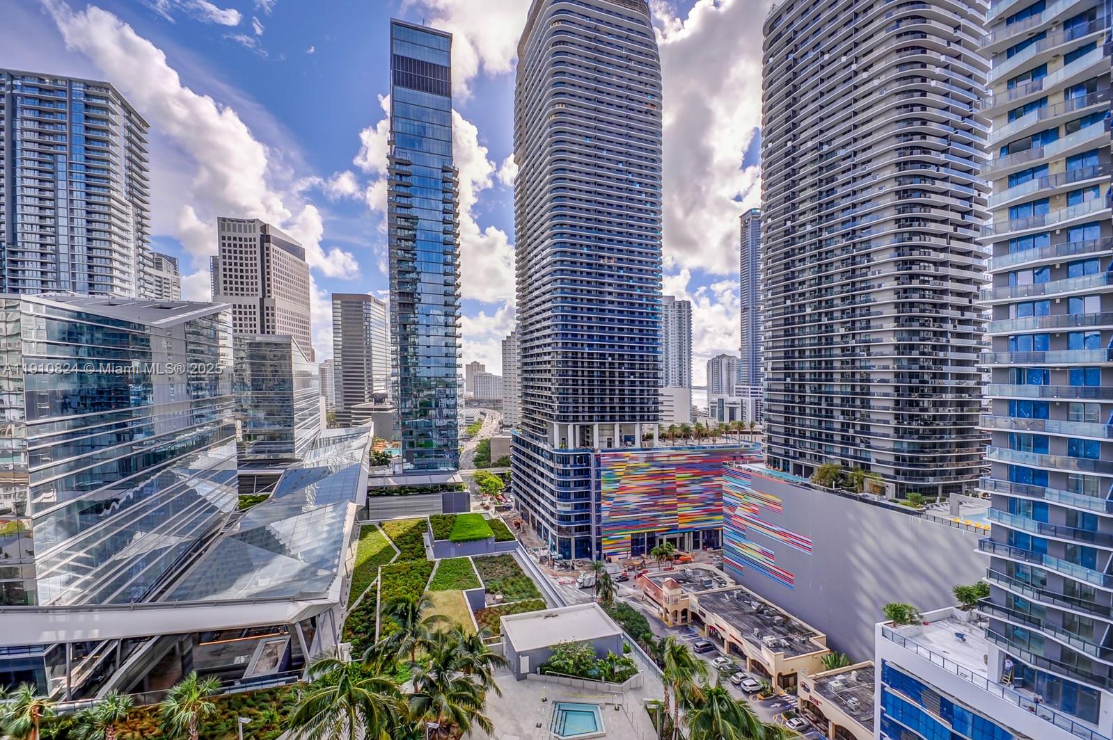 88 SW 7th St #1503, Miami FL 33130