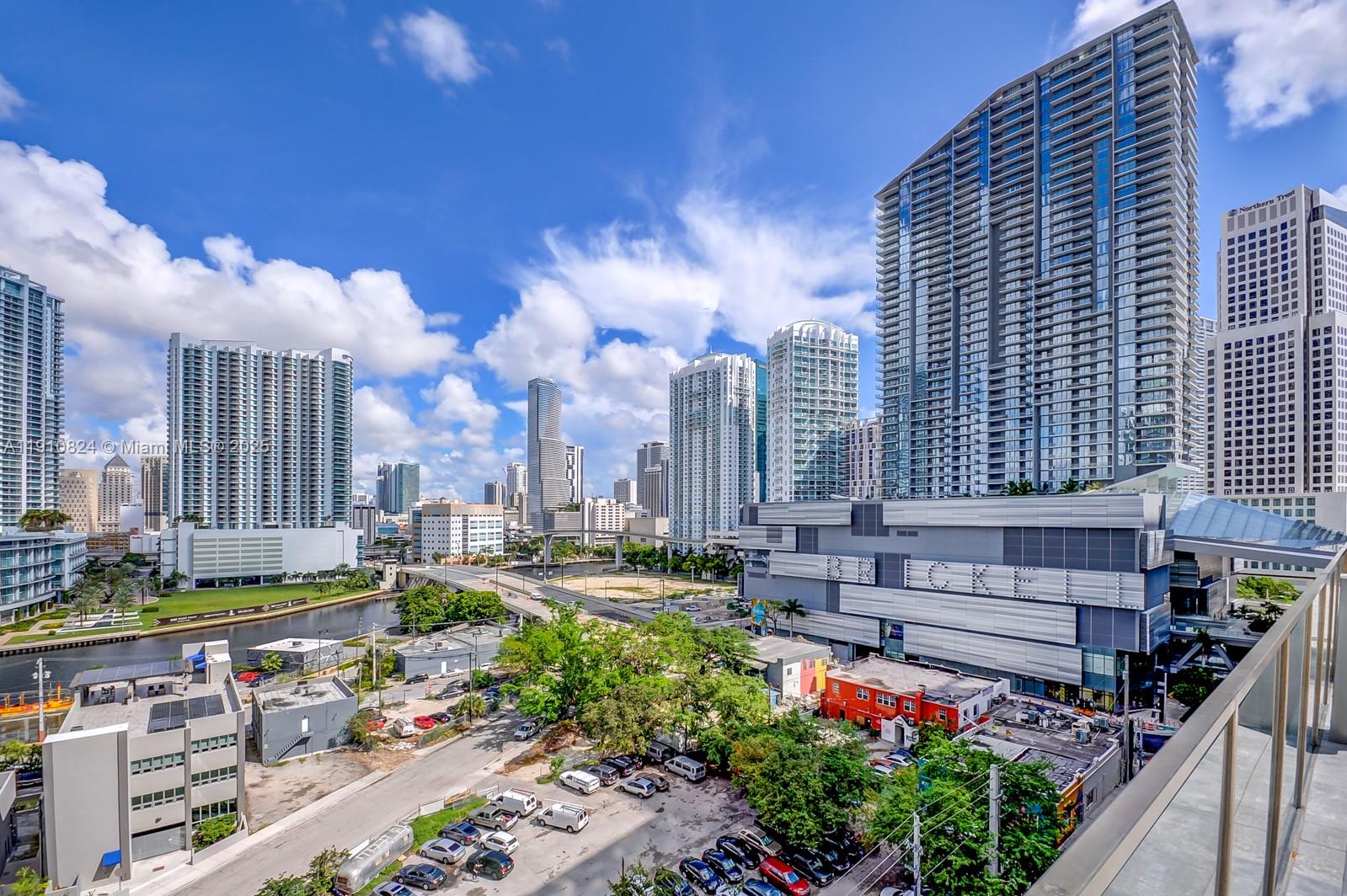88 SW 7th St #1503, Miami FL 33130