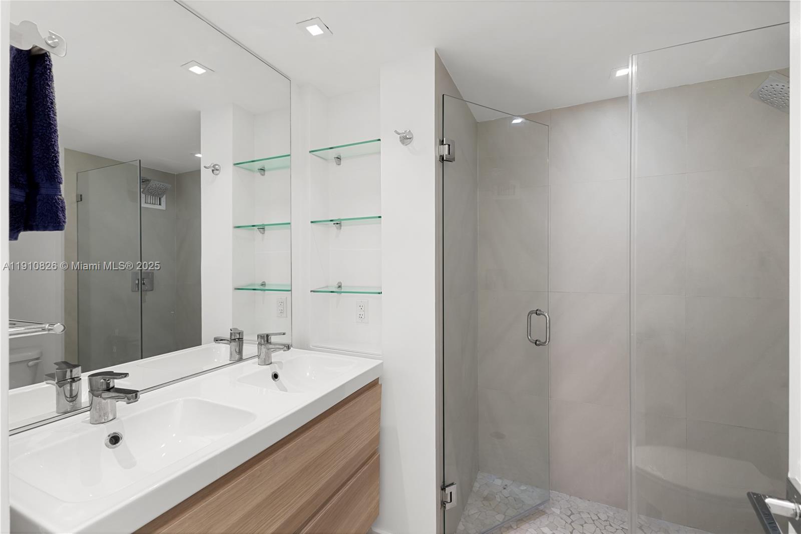 1000 West Ave #1522, Miami Beach FL 33139