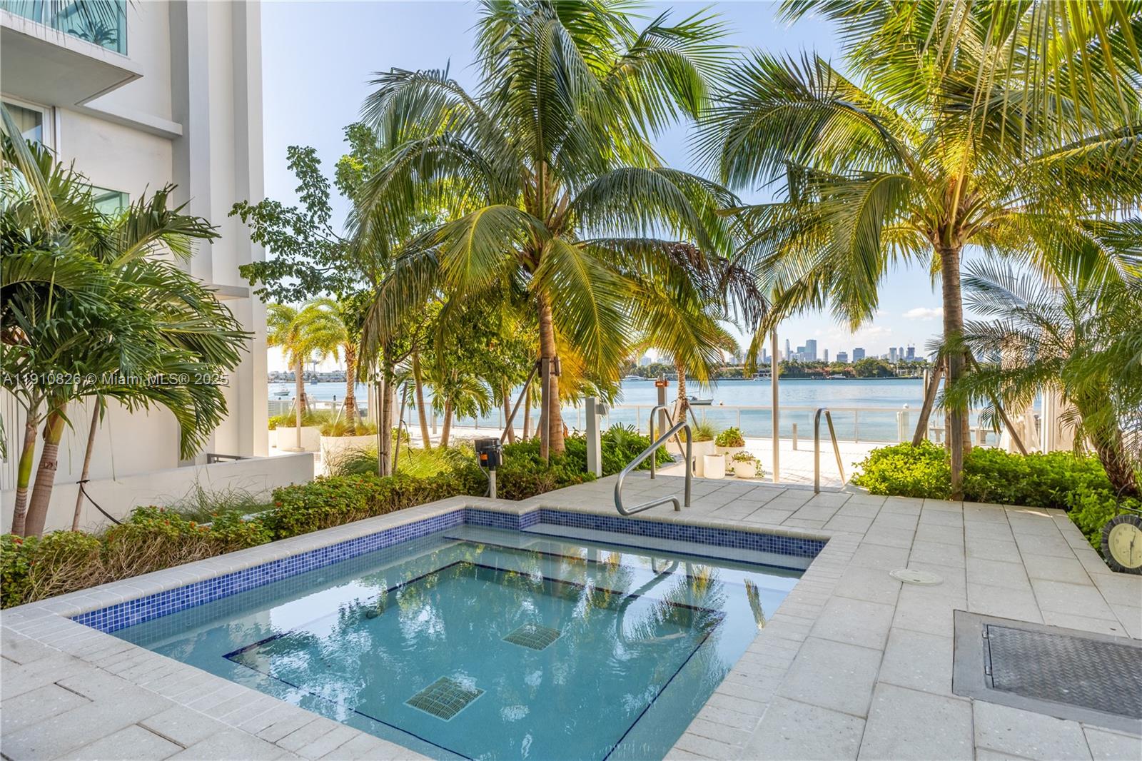 1000 West Ave #1522, Miami Beach FL 33139