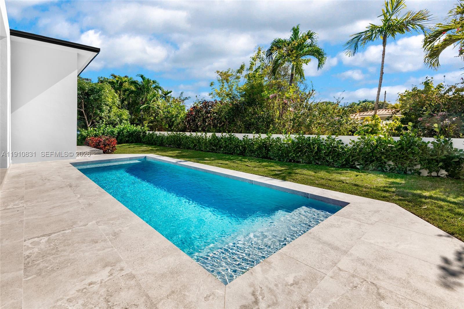 270 N Shore Dr, Miami Beach FL 33141