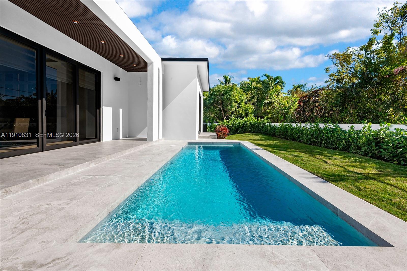270 N Shore Dr, Miami Beach FL 33141