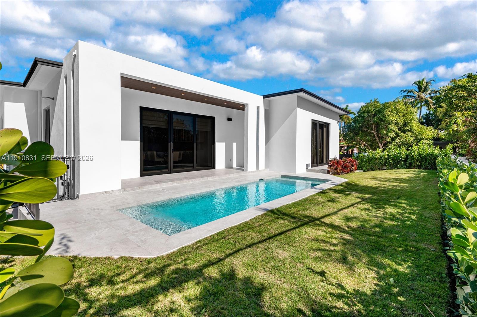 270 N Shore Dr, Miami Beach FL 33141