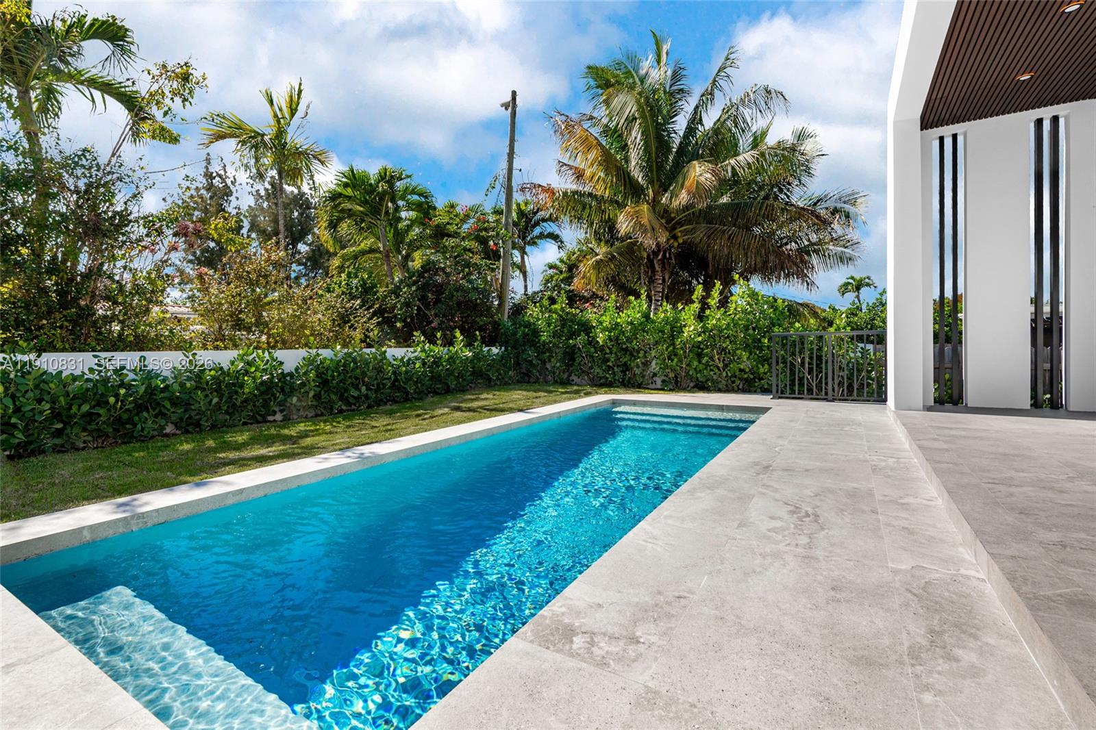 270 N Shore Dr, Miami Beach FL 33141