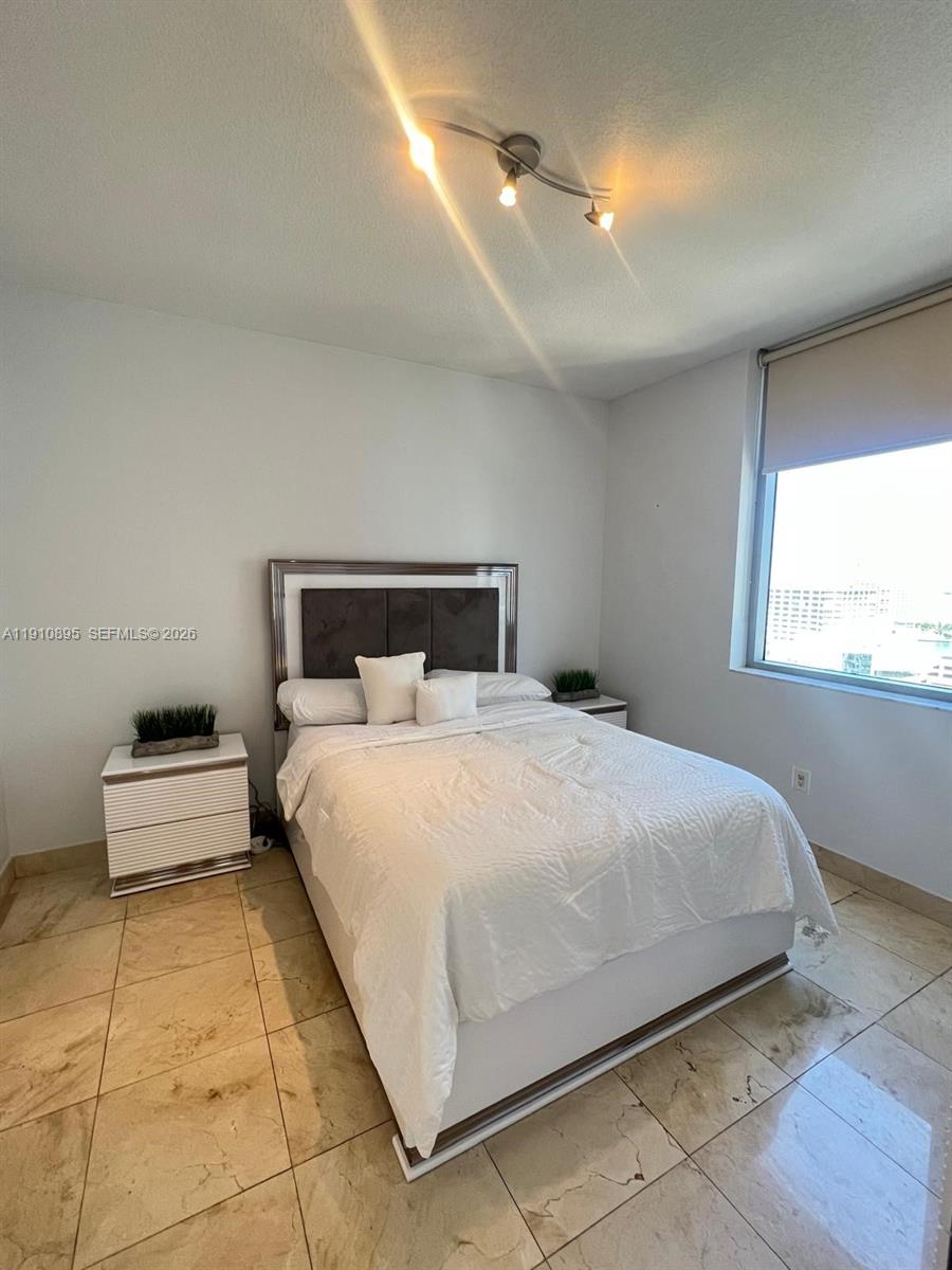 1050 Brickell Ave #1904, Miami FL 33131