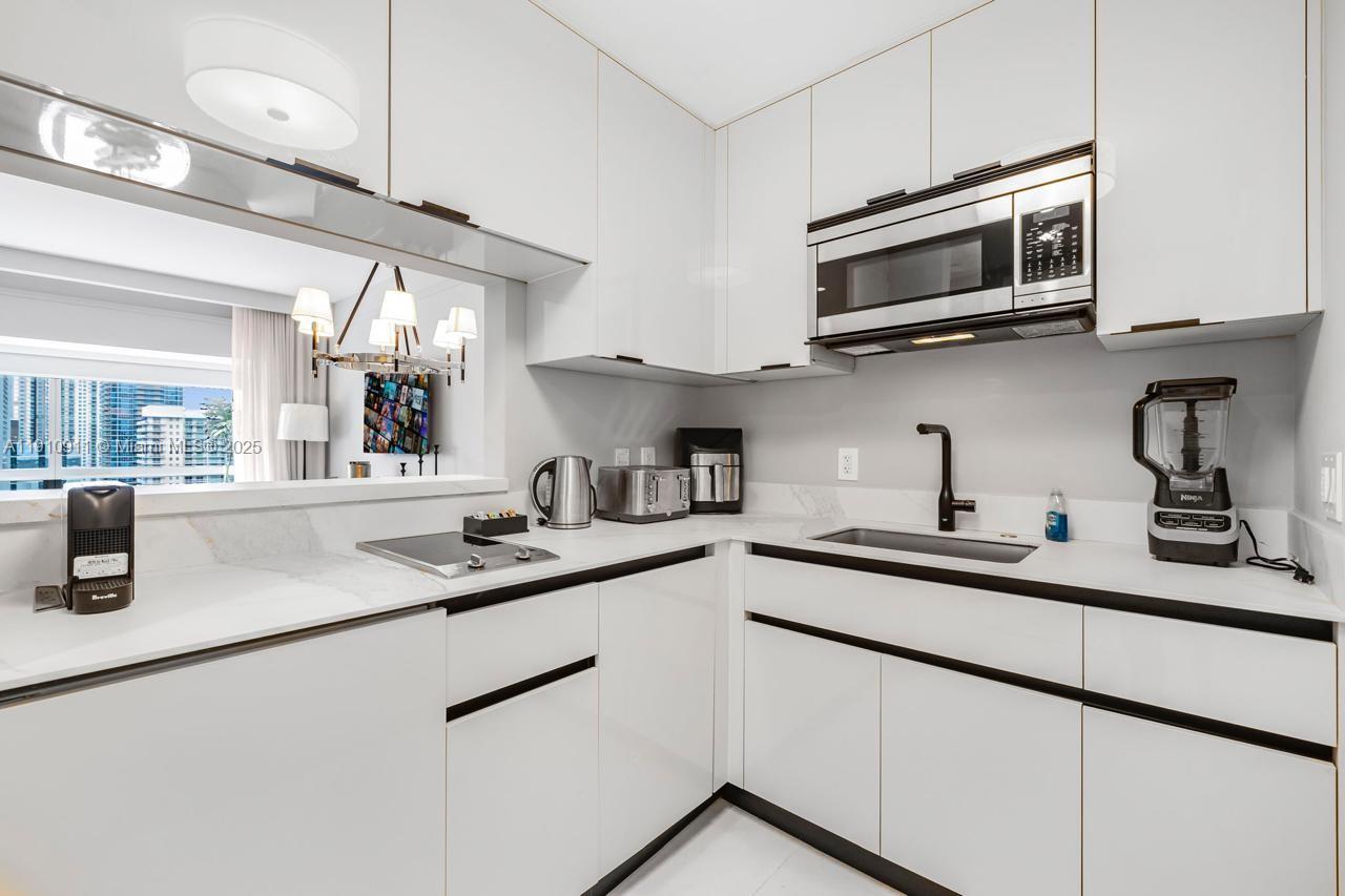 1435 Brickell Ave #3410, Miami FL 33131
