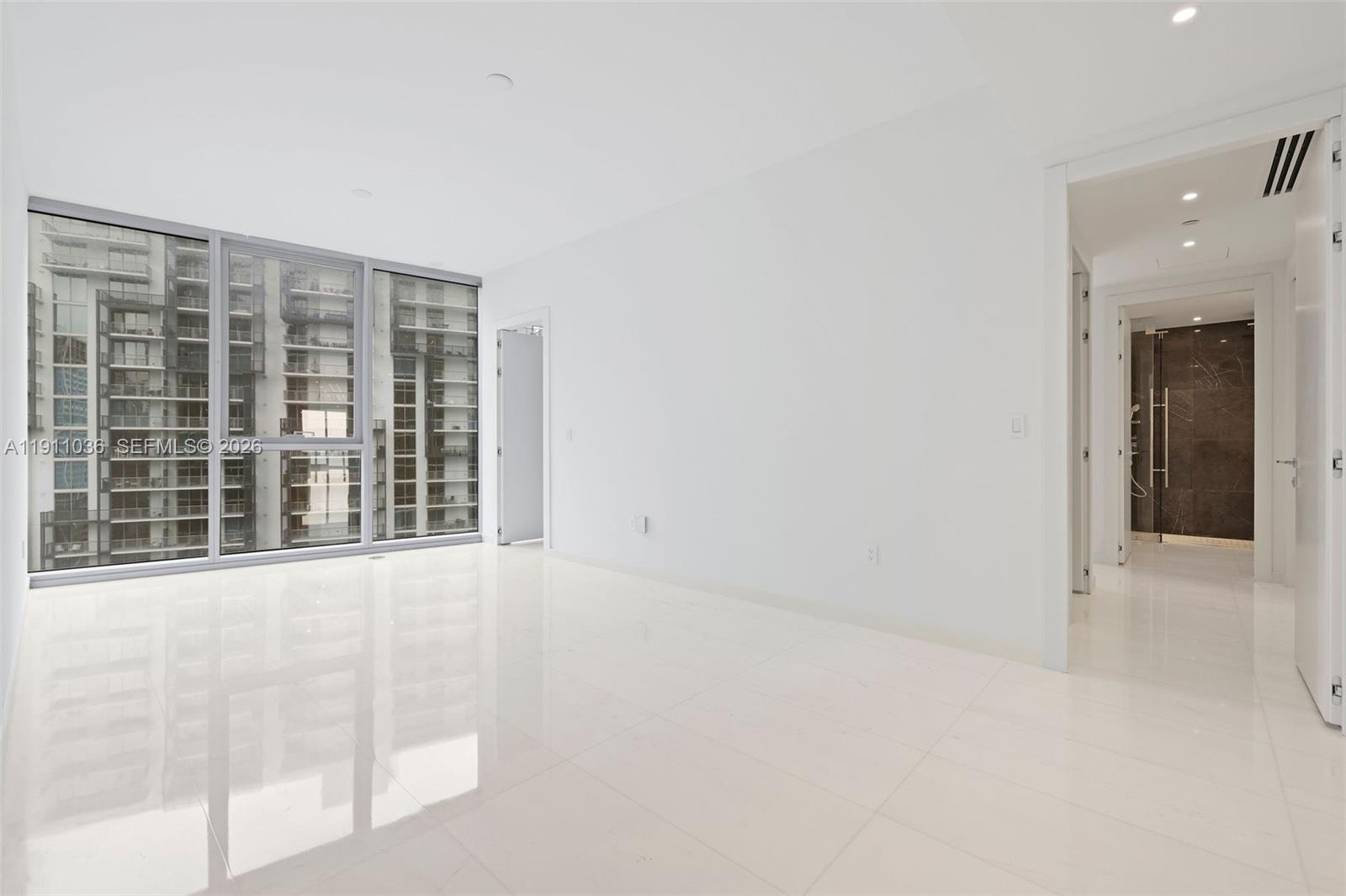 300 Biscayne Blvd Way #3404, Miami FL 33131