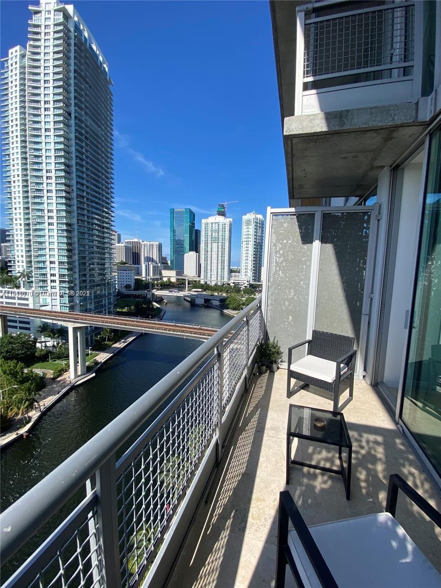 690 SW 1st Ct #1715, Miami FL 33130