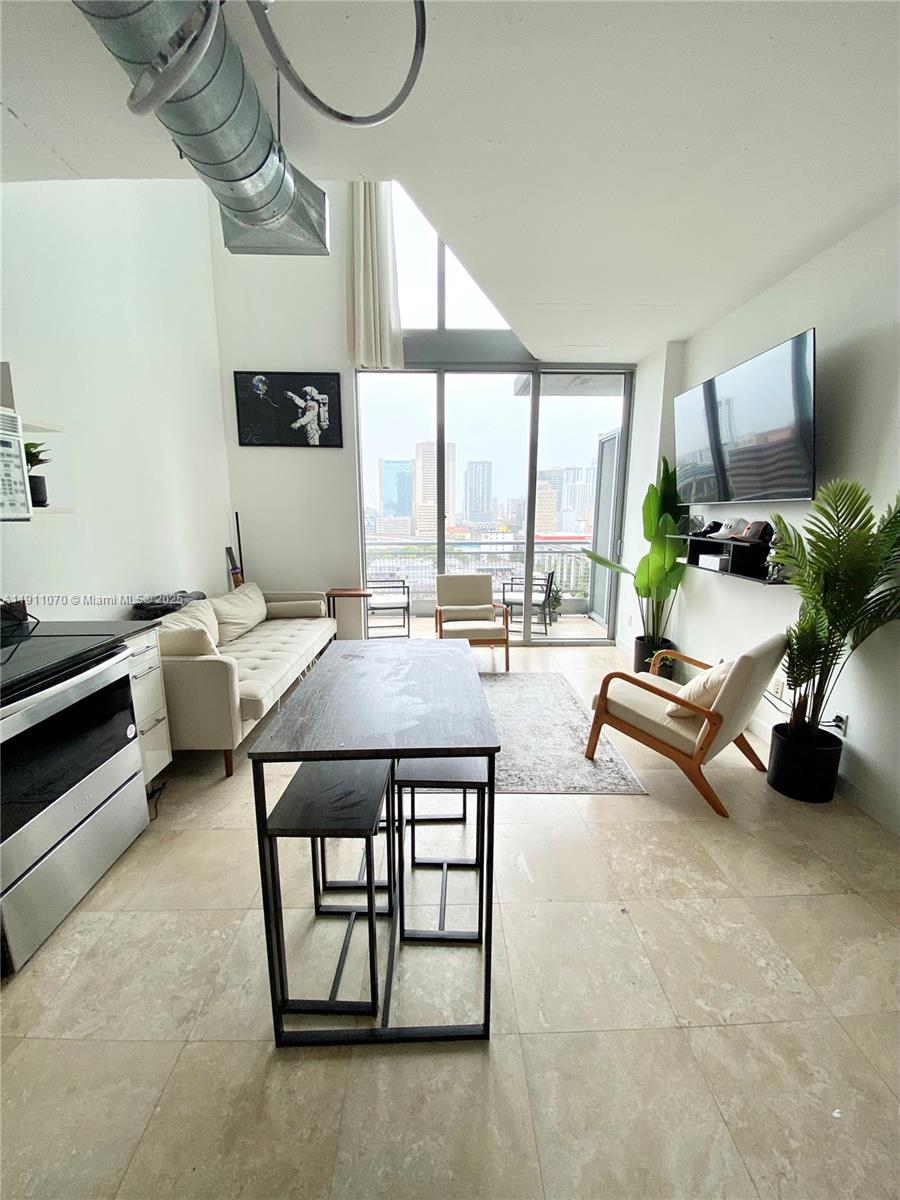690 SW 1st Ct #1715, Miami FL 33130