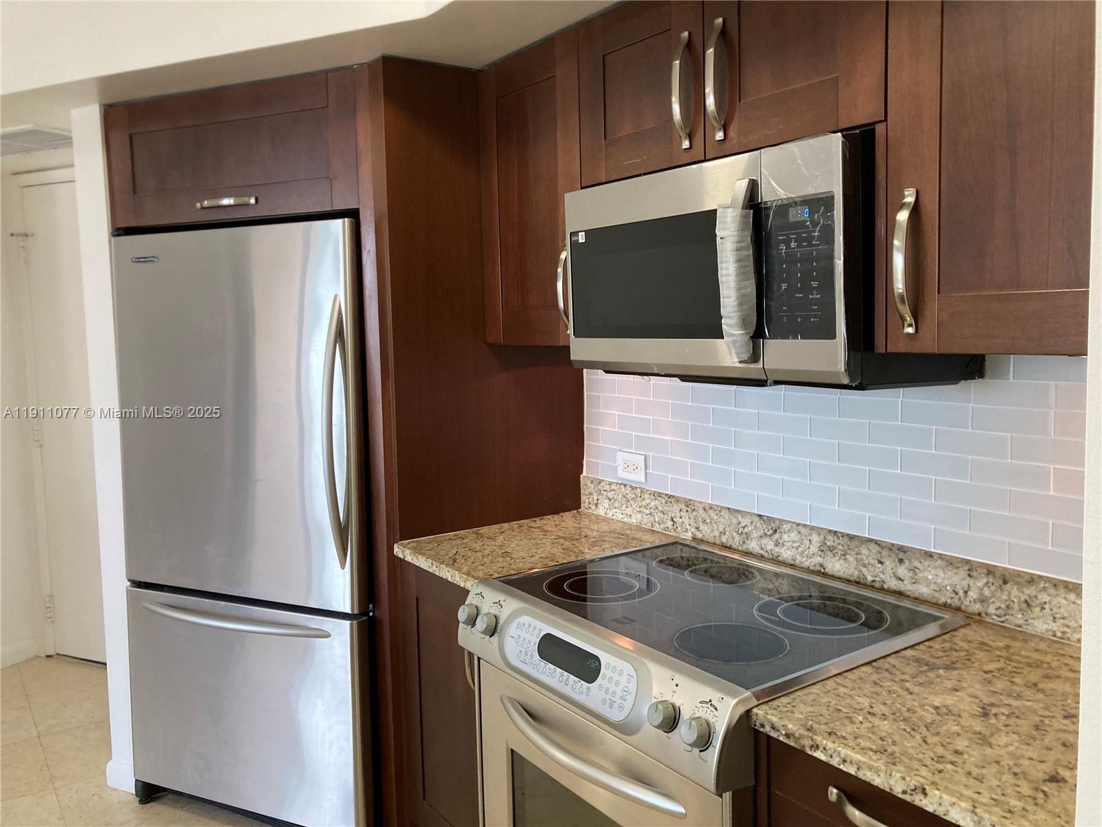 Aventura FL 33180 - A11911077