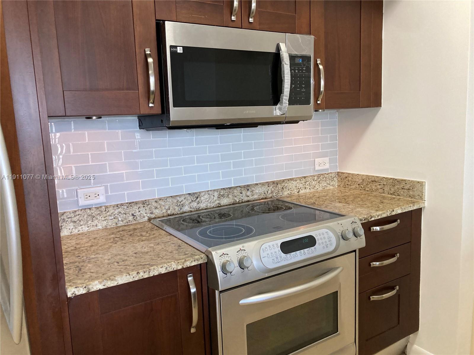 Aventura FL 33180 - A11911077