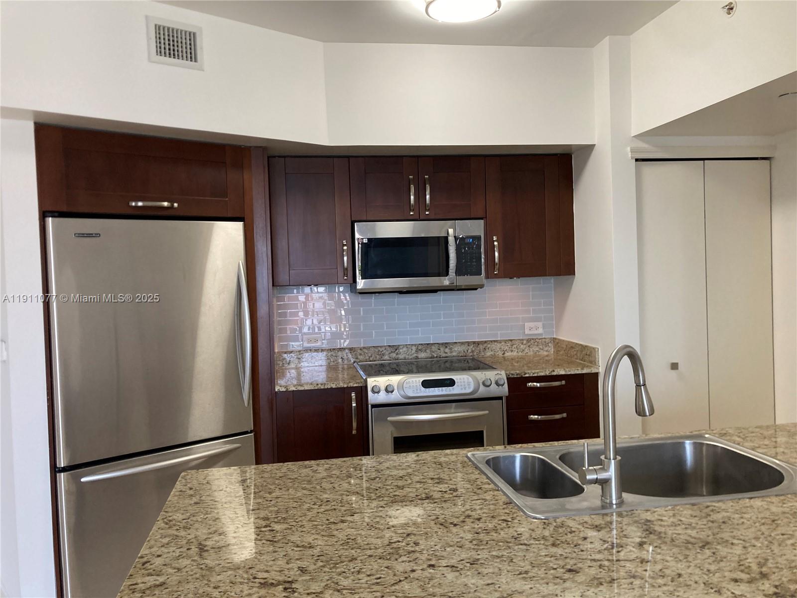 Aventura FL 33180 - A11911077