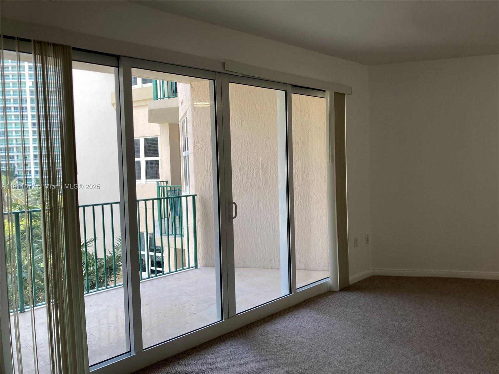 Aventura FL 33180 - A11911077