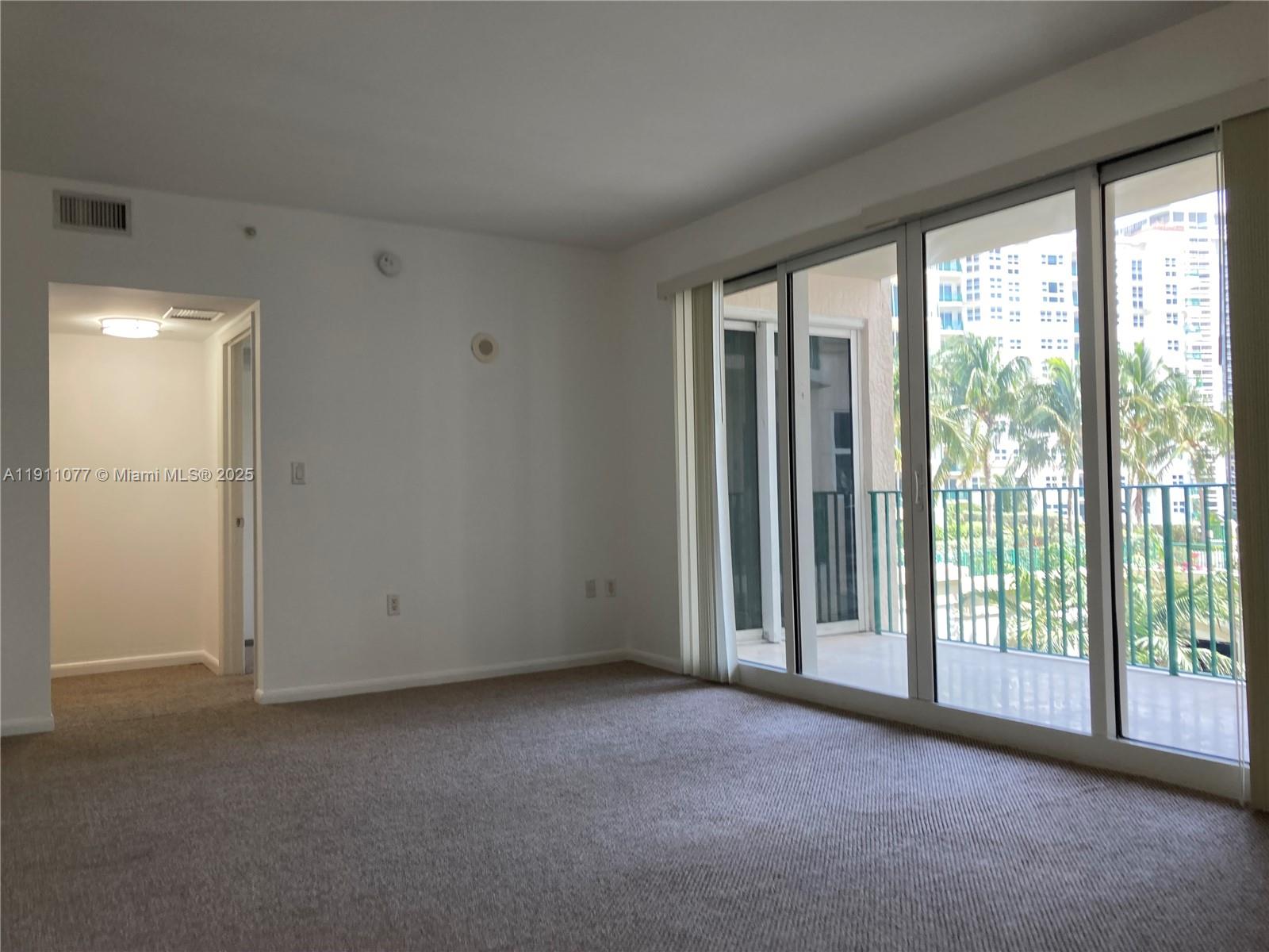Aventura FL 33180 - A11911077