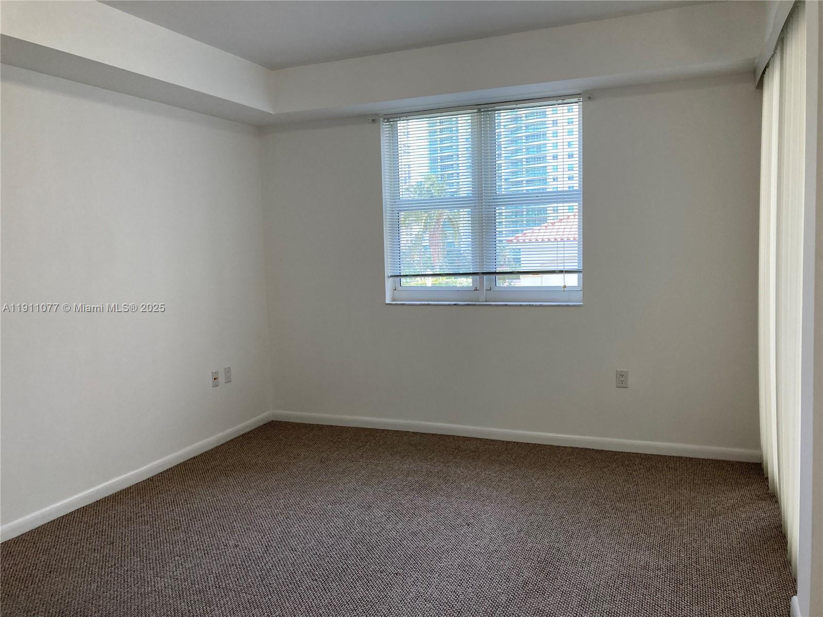 Aventura FL 33180 - A11911077