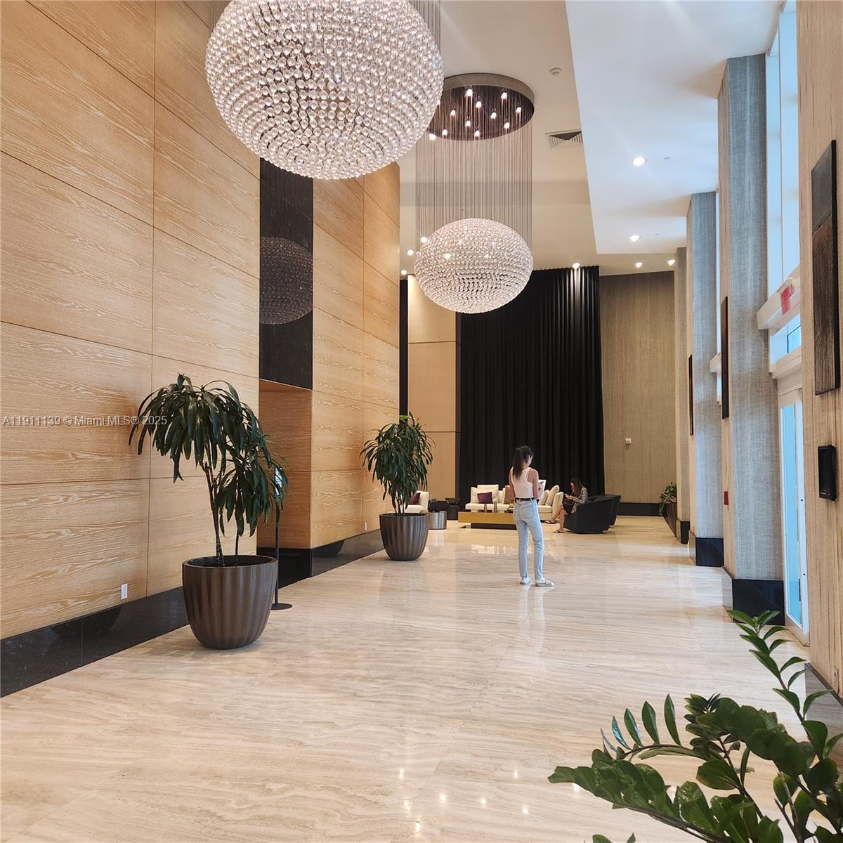 950 Brickell Bay Dr #3702, Miami FL 33131