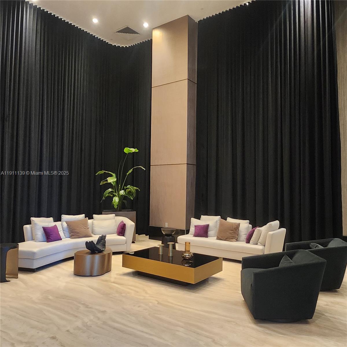 950 Brickell Bay Dr #3702, Miami FL 33131
